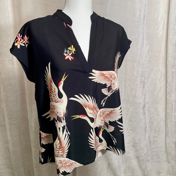 Casual blouse with birds - Picture 1 of 2